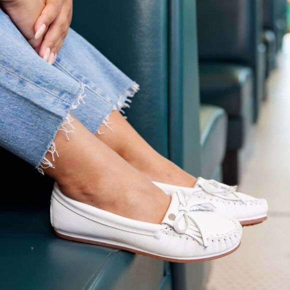 Minnetonka Moccasin Leather Kilty Plus Women's 8‎ Color White leather - Picture 1 of 10